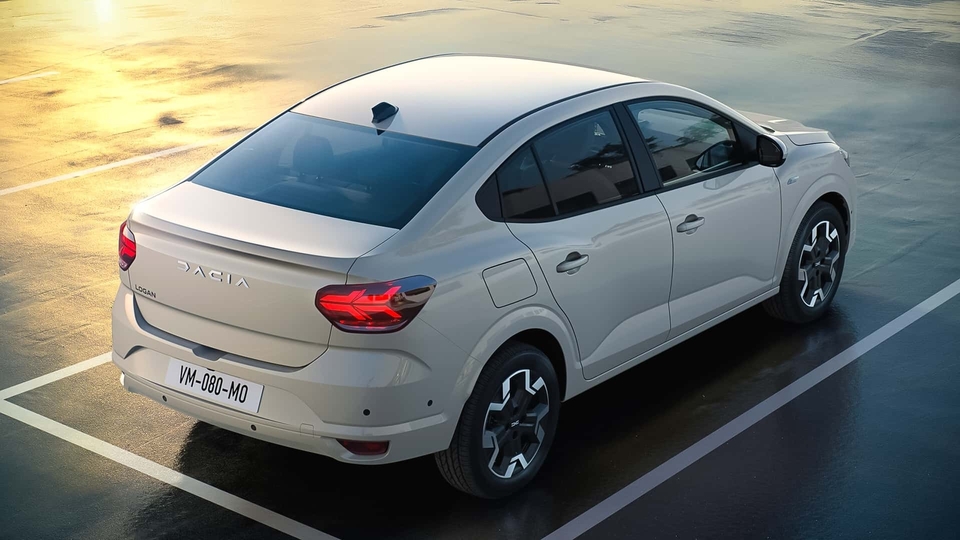 S8-la-dacia-logan-s-ameliore-elle-aussi-et-elle-reviendra-bientot-859870